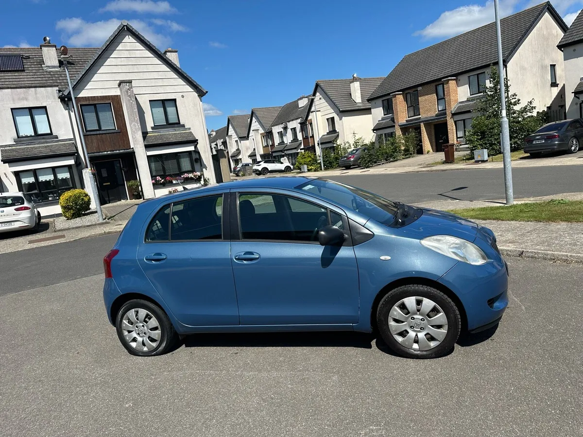Toyota Yaris 1.0 petrol - Image 3