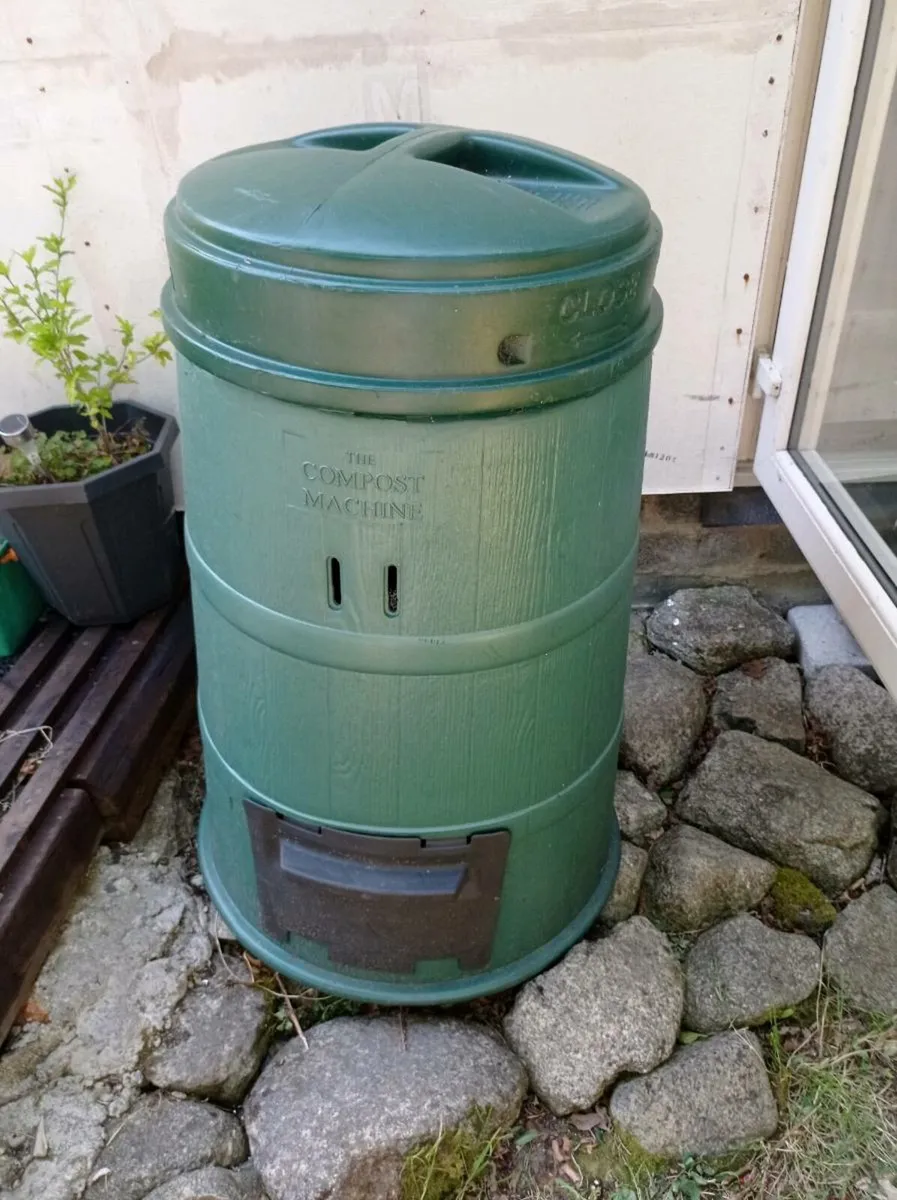 Compost bin - Image 1