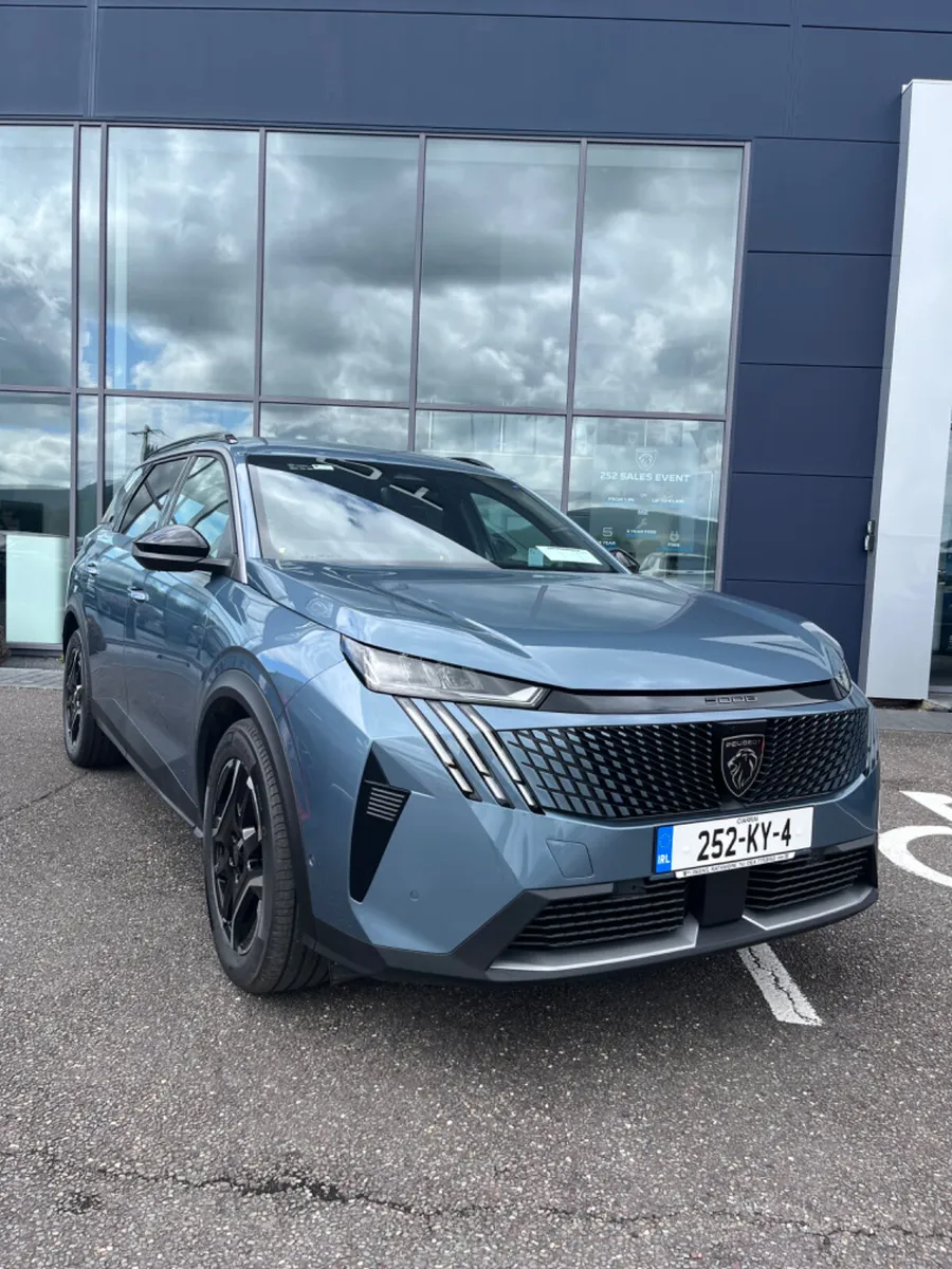 Peugeot 5008 2025 - Image 2