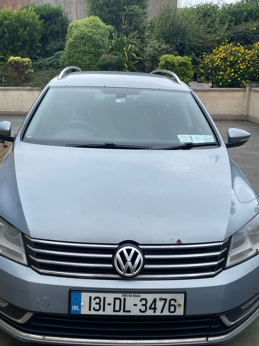 Volkswagen Passat - Image 1