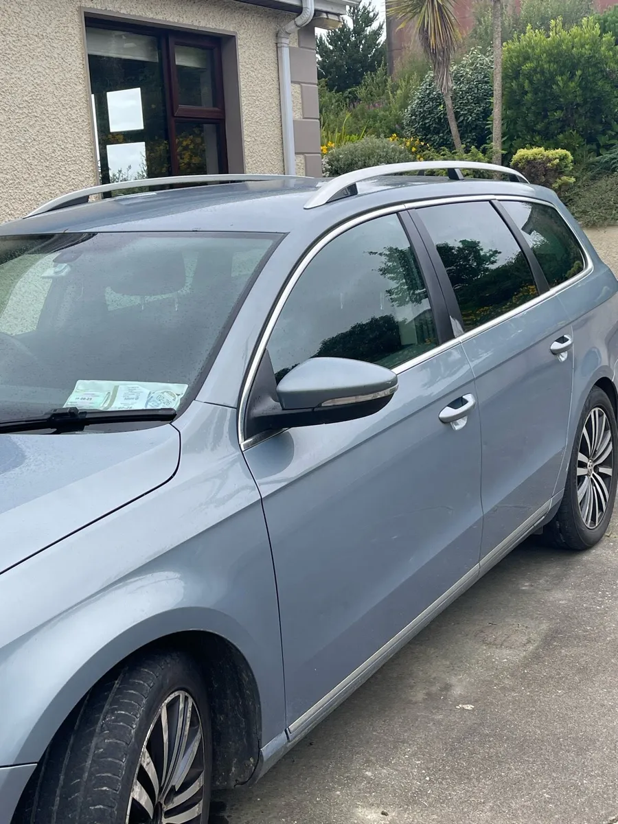 Volkswagen Passat - Image 2