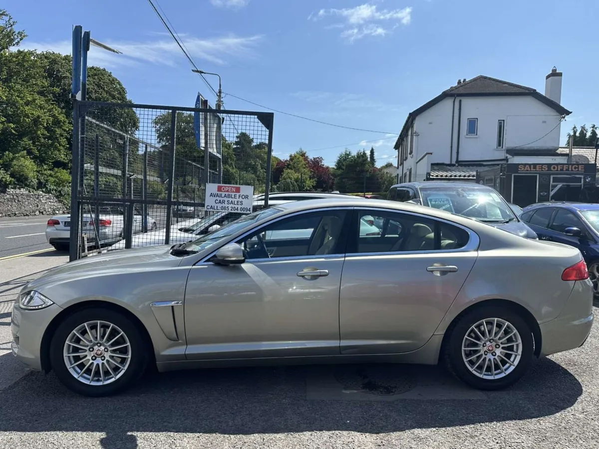 2014 Jaguar XF Automatic - Image 3