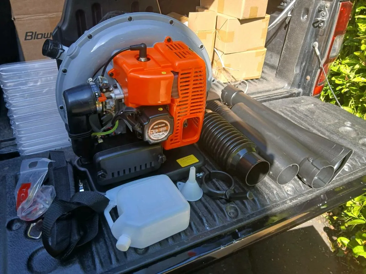 LEAF BLOWER - Image 2