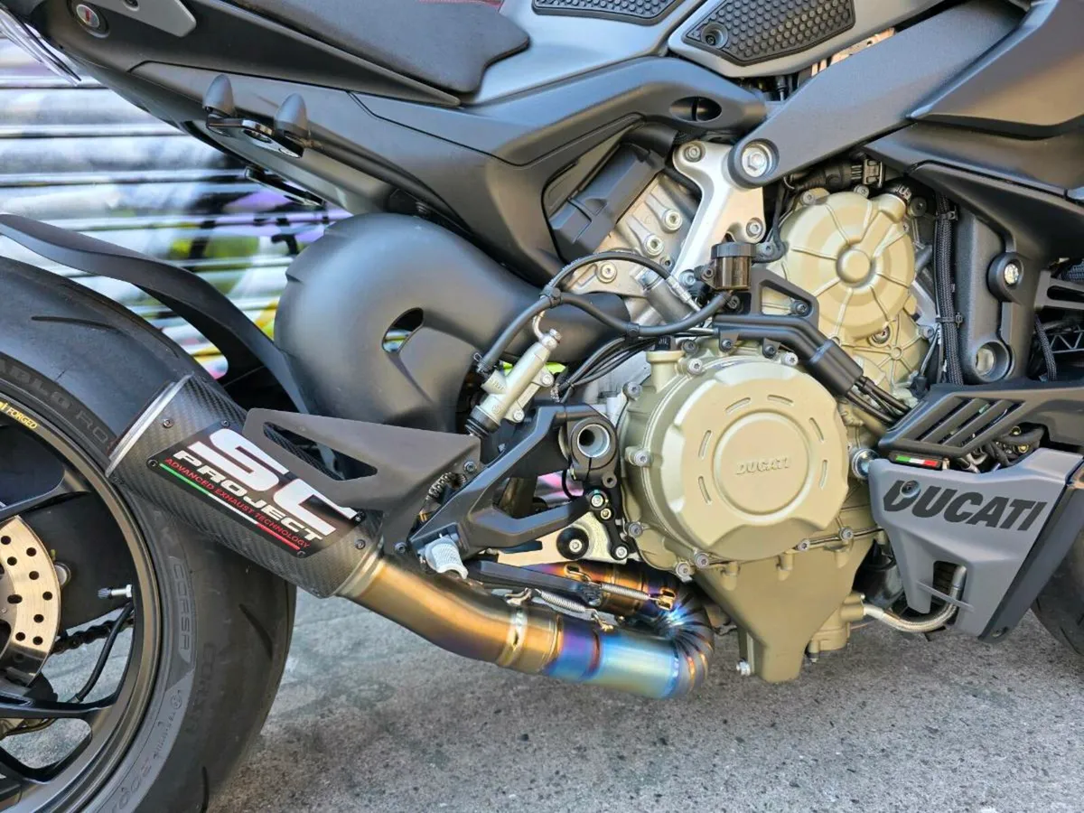Ducati Streetfighter V4S #2 YEAR DUCATI WARRANTY# - Image 4
