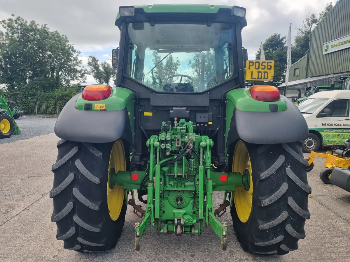 John Deere 6120 SE (2006) - Image 4