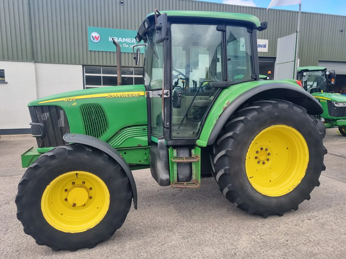 John Deere 6120 SE (2006) - Image 2