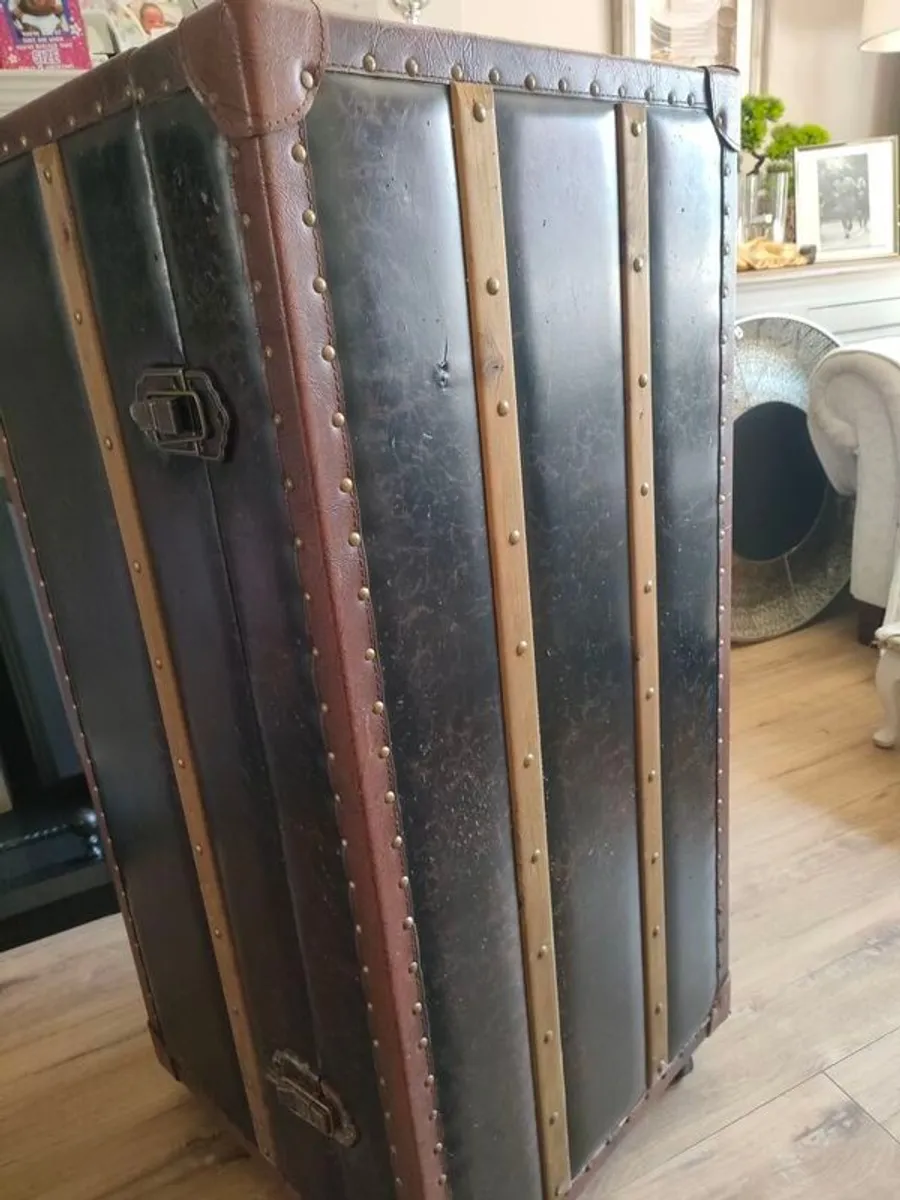 Vintage bar Trunk - Image 4