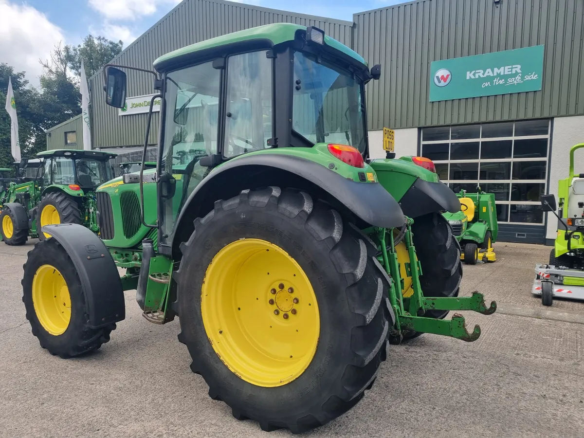 John Deere 6120 SE (2006) - Image 3
