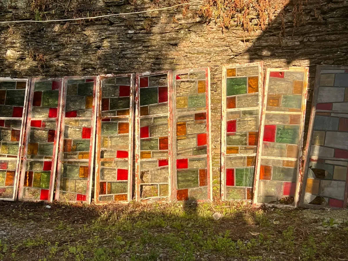 Vintage Stained Lead Glass Iron Window Panels x 10 - Image 2