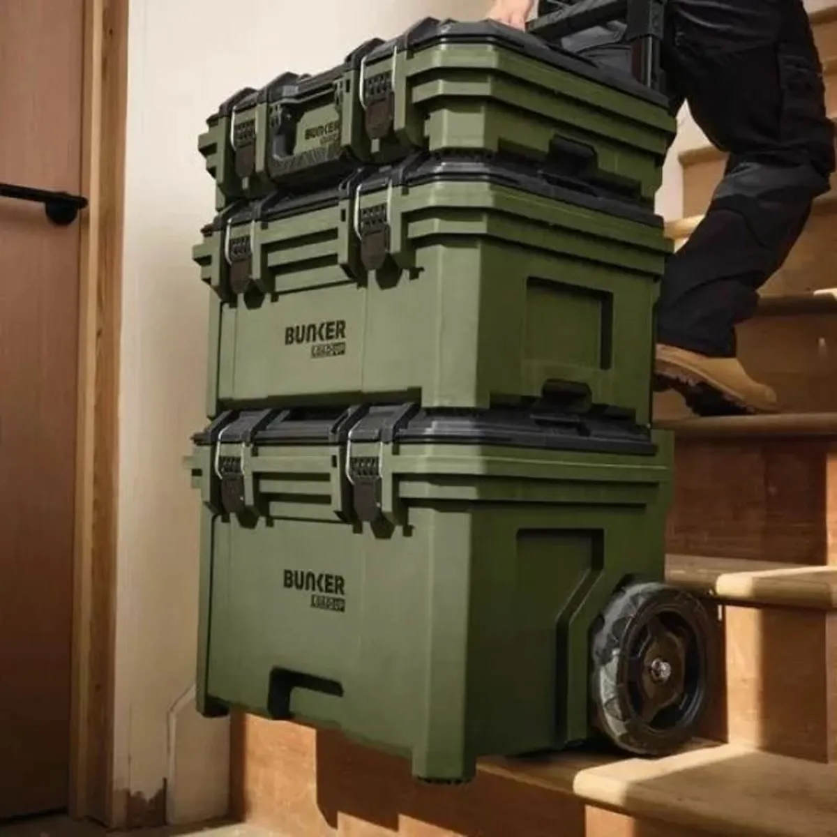BUNKER Load-Up Stacking Storage System - Image 1