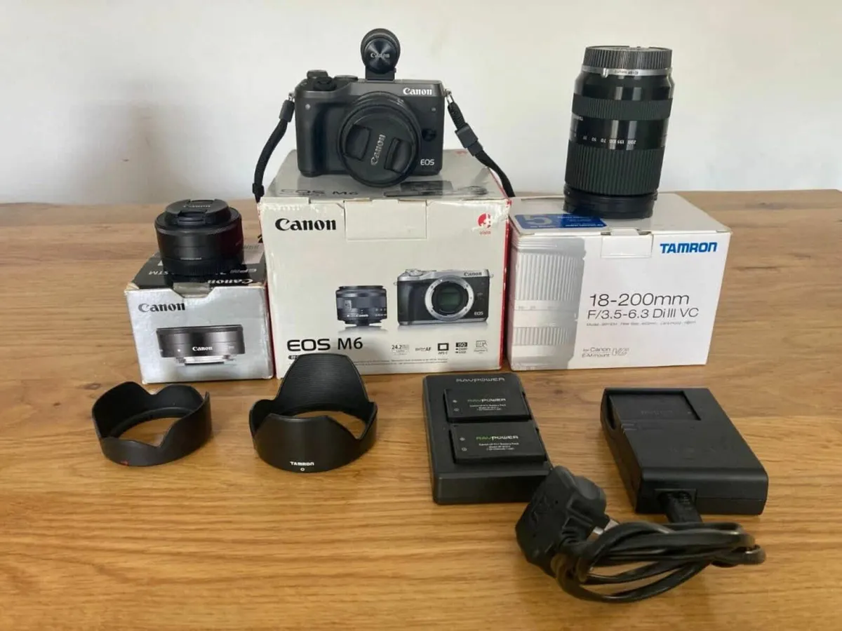 Canon Eos M6 Camera with lenses - Image 2