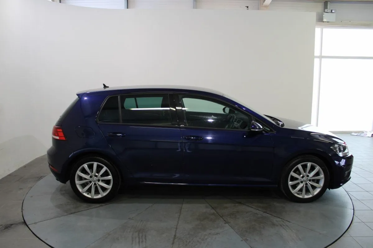 Volkswagen Golf 1.0 TSI 5DR 110HP Highline - Image 2