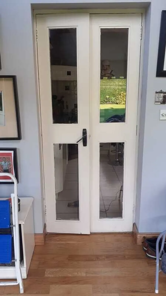 Vertical half door - Image 1