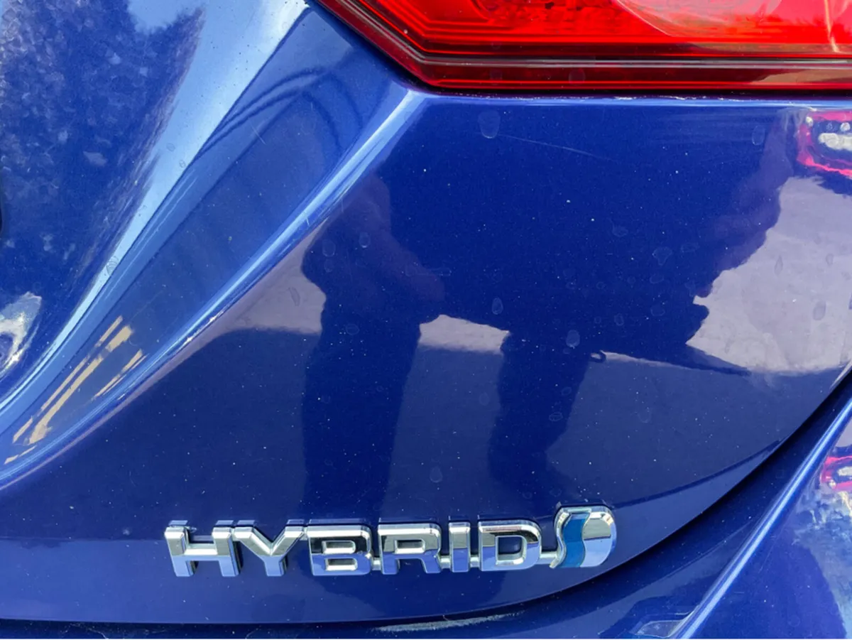 Toyota Camry HYBRID SOL 4DR AUTO - Image 4