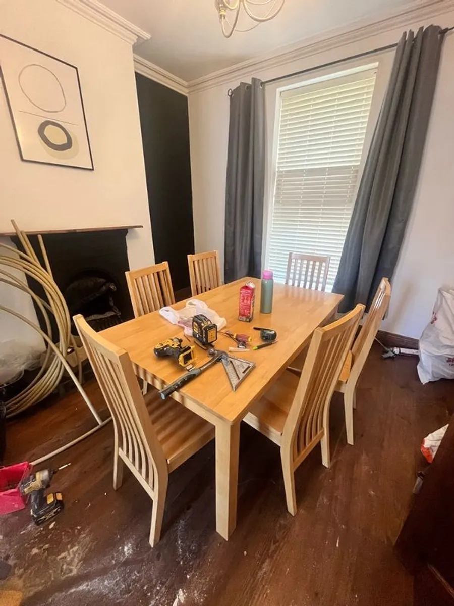Dinner table - Image 2
