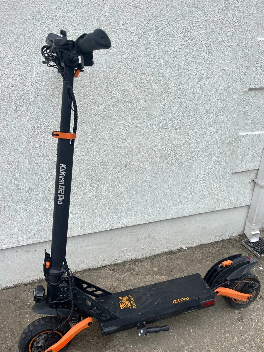 KUKIRIN G2 PRO Electric Scooter (2023 Model) - Image 2