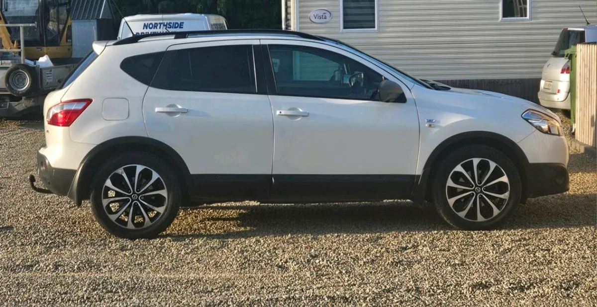 Nissan Qashqai N-TEC/ pearl white - Image 1