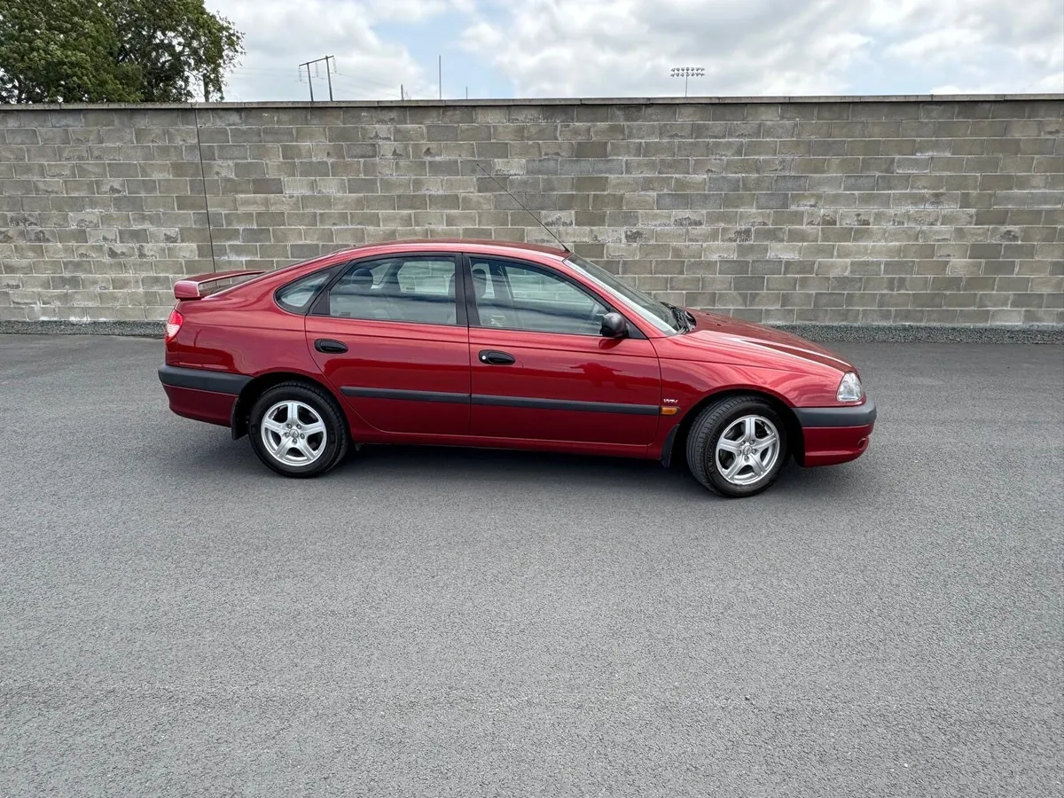 Toyota Avensis 1.8 VERMONT 52K LIKE NEW - Image 2