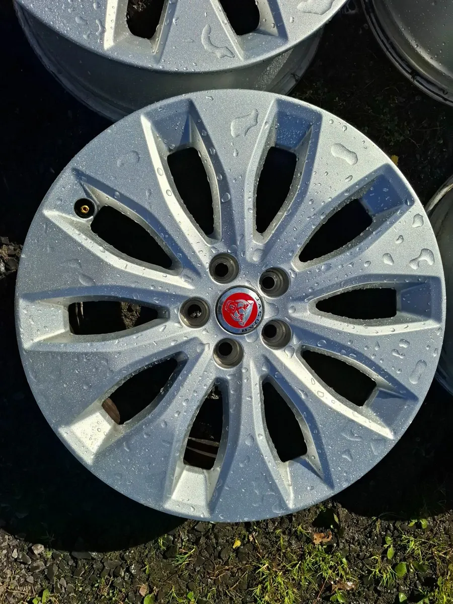 18" Jaguar, Ford, Volvo Alloys - Image 1