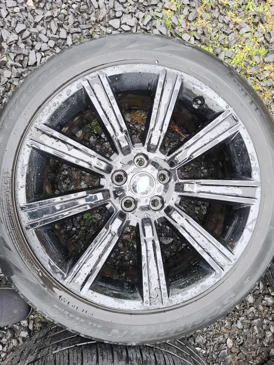21" Genuine Range Rover Alloys with tyres - Image 2