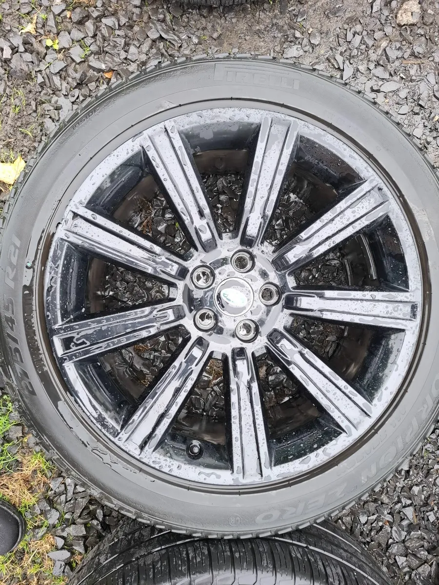 21" Genuine Range Rover Alloys with tyres - Image 4