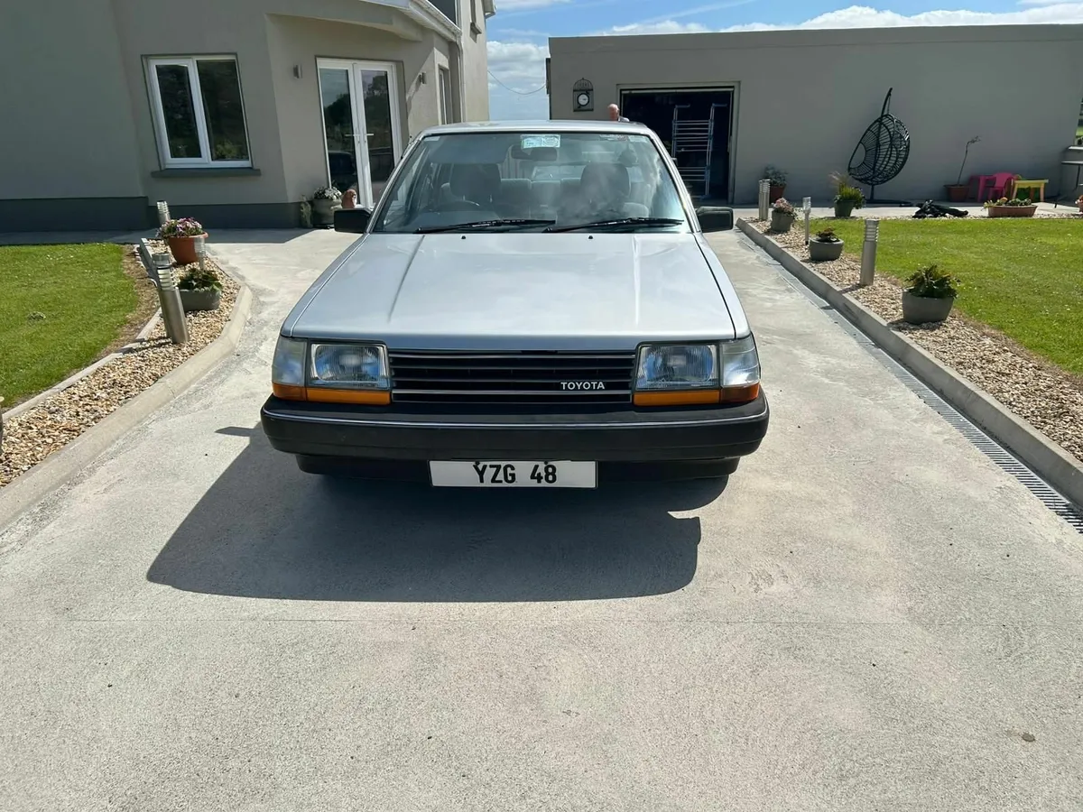 Toyota Carina 1984 - Image 1