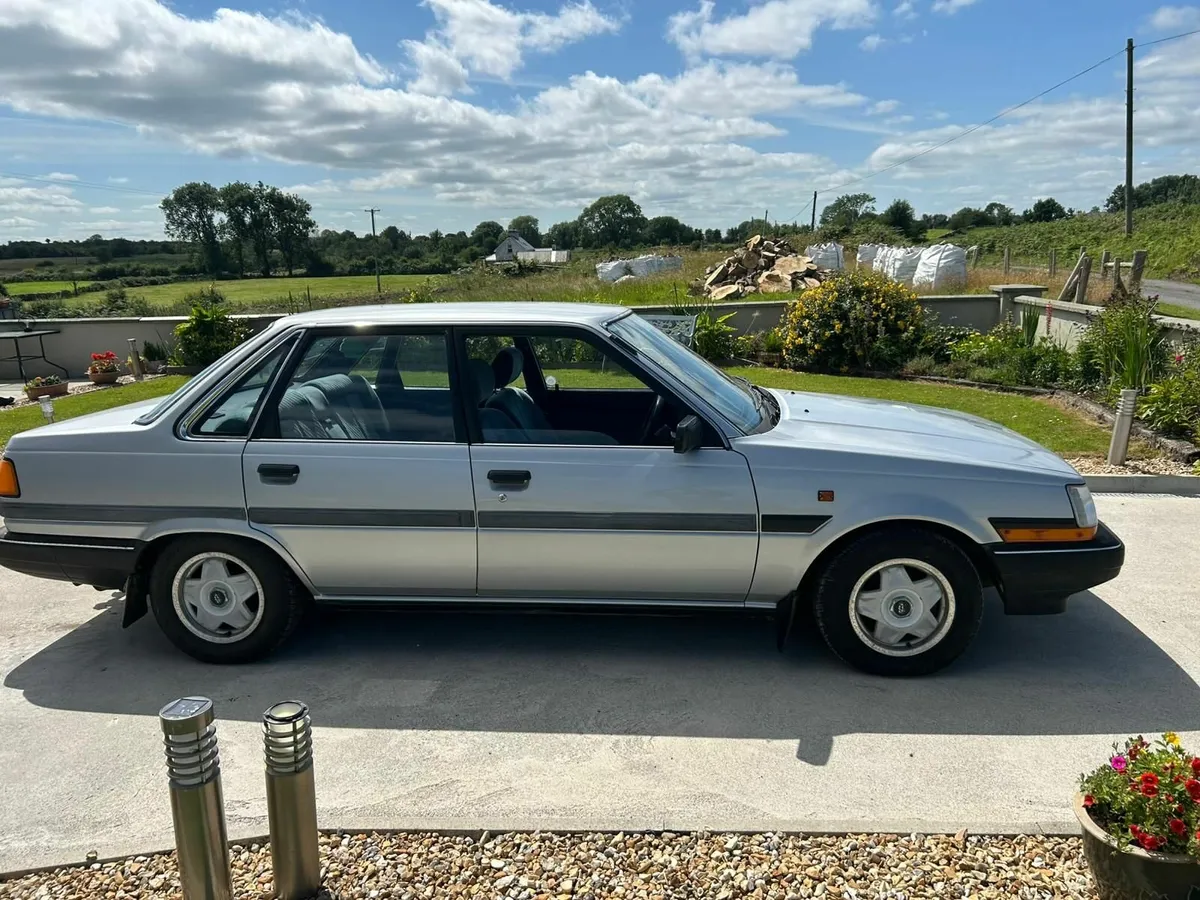 Toyota Carina 1984 - Image 4
