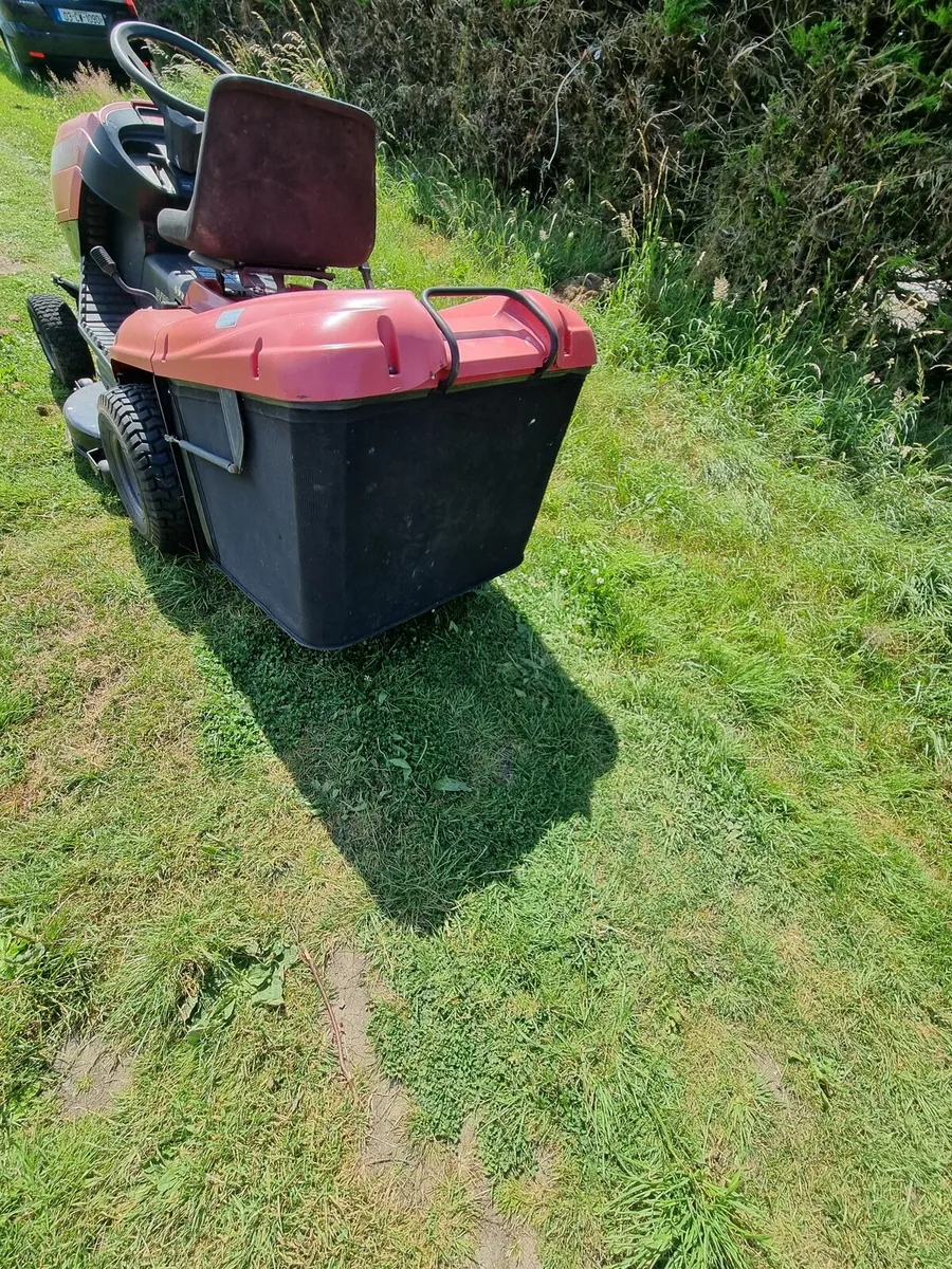 For sale castle garden ride on mower - Image 4