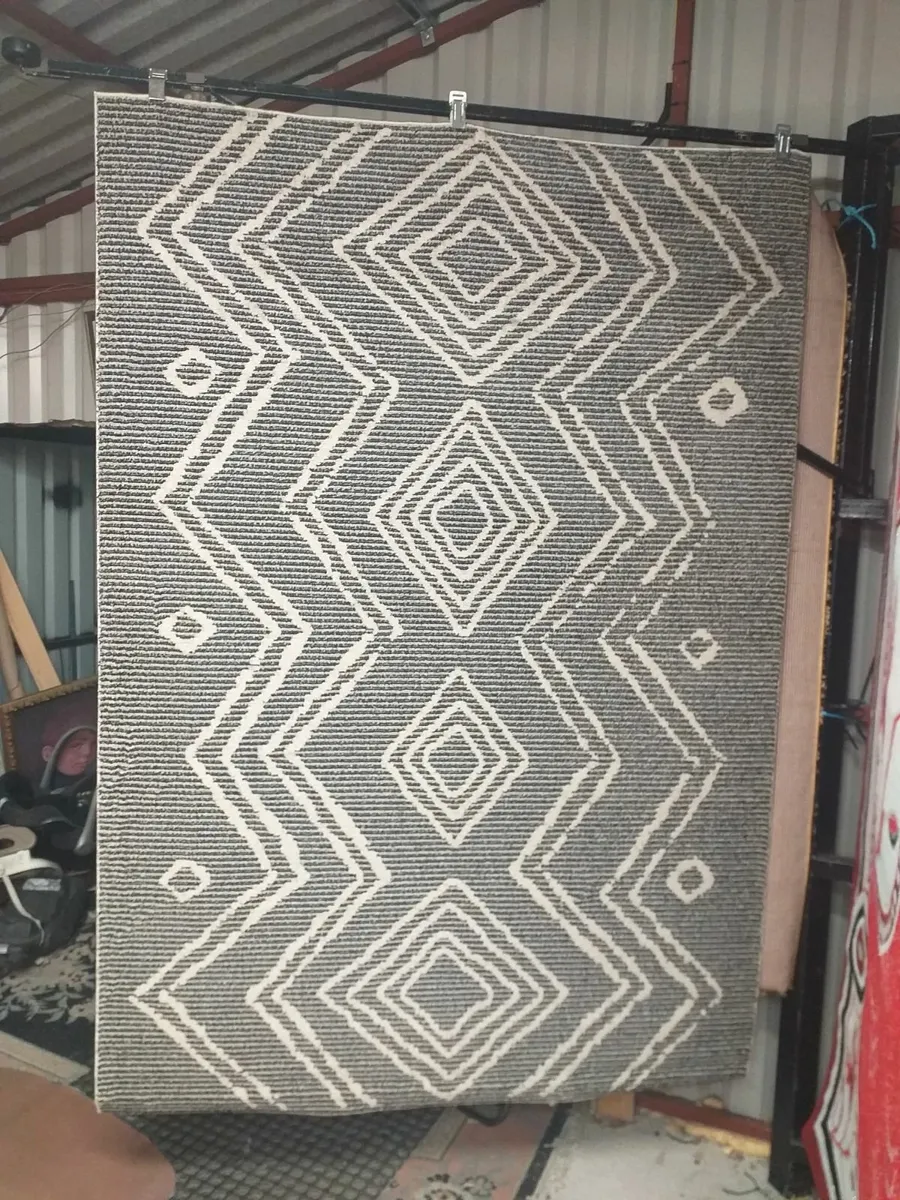 Beautiful Stylish new rugs only €90 - Image 2