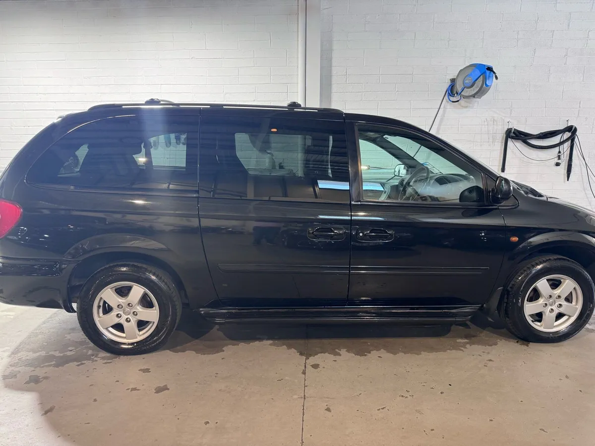 Chrysler Grand Voyager - Image 4