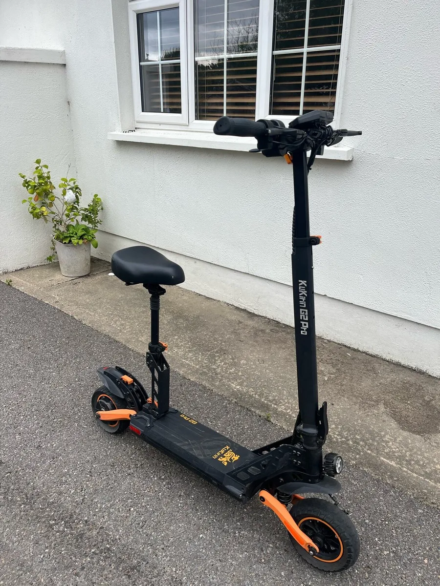 KUKIRIN G2 PRO Electric Scooter (2023 Model) - Image 1