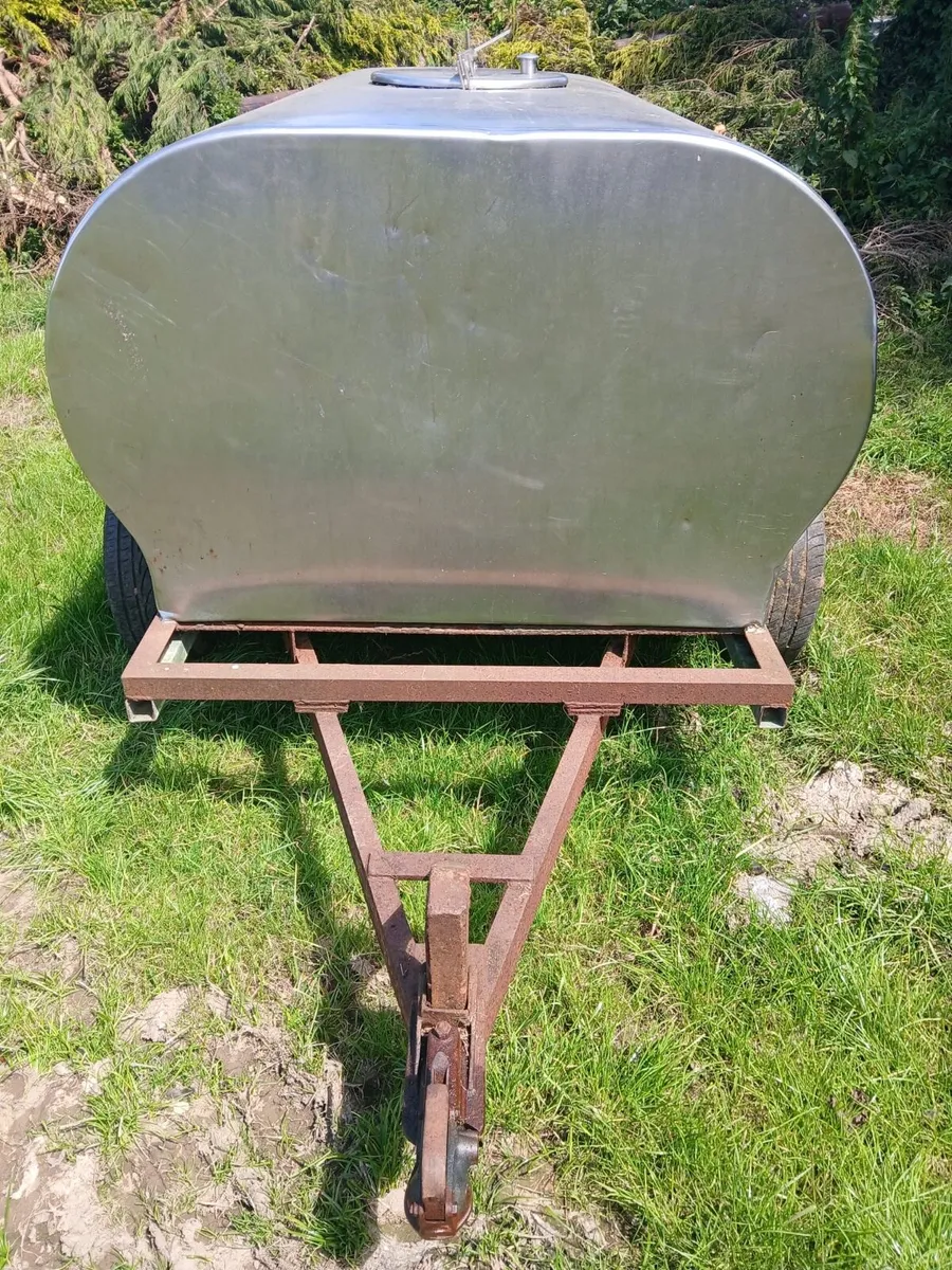 Road water tank - Image 2