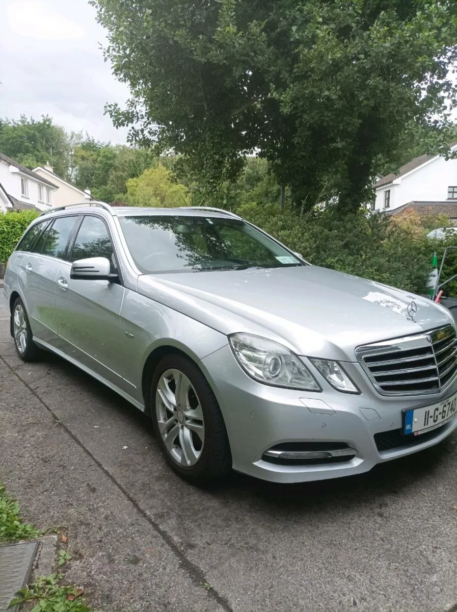 Mercedes E250 7 seat - Image 1