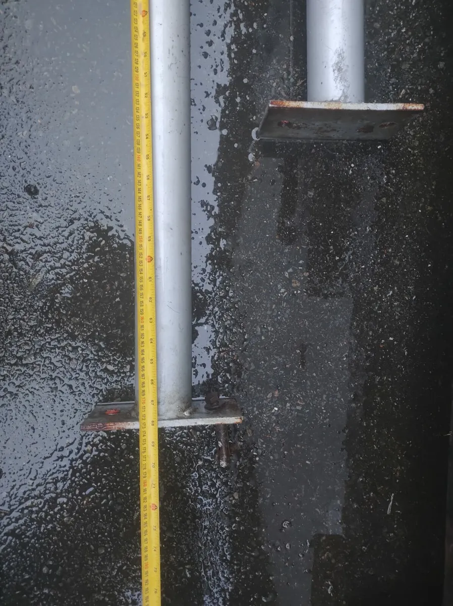 Steel supports - Image 2