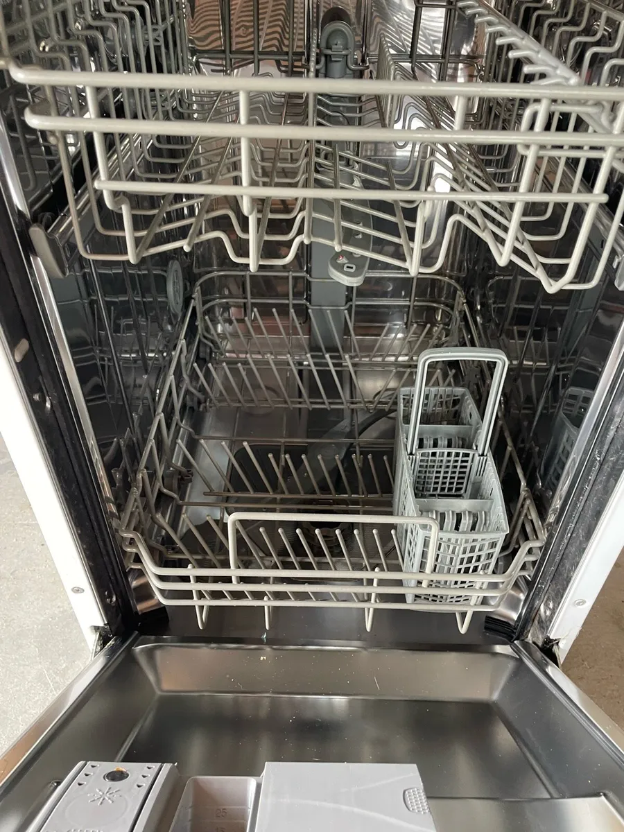 Dishwasher for sale - Image 3
