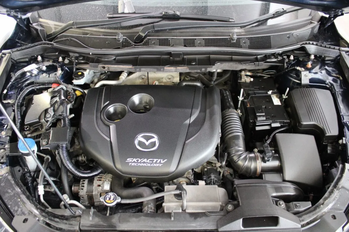 Mazda CX-5 2.2d 150PS Executive Navi 2WD - Image 4