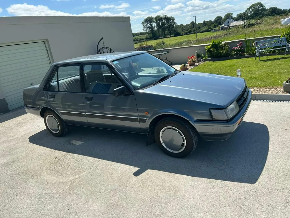 Toyota Corolla 1986 GL model - Image 1