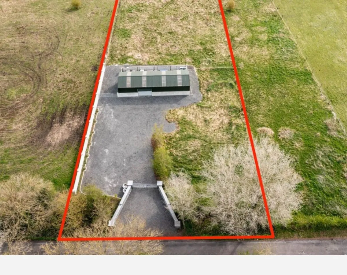 COMMERCIAL PROPERTY - Image 3