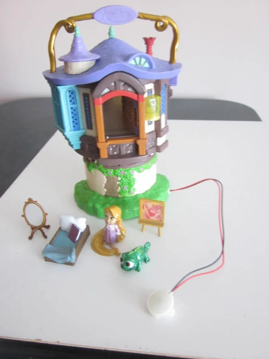 Disney Animators' Littles Rapunzel Playset, Tangle - Image 1