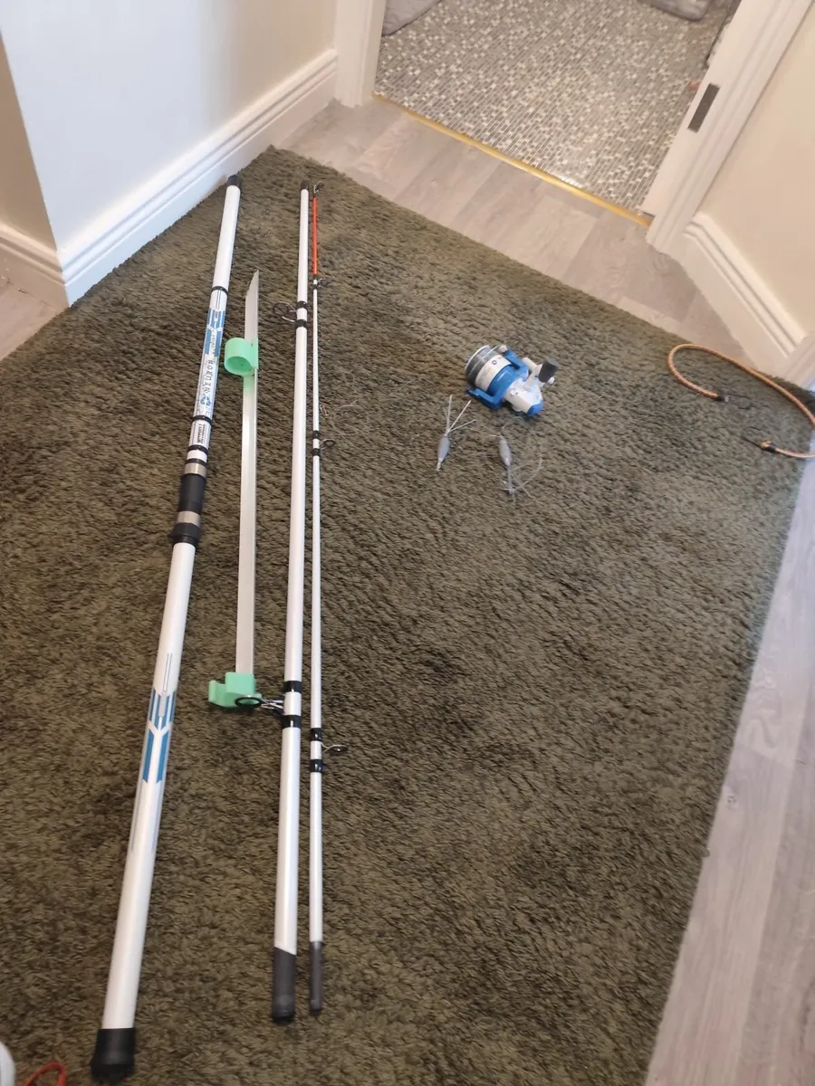 Fishing Rod and reel,,,and some gear - Image 4