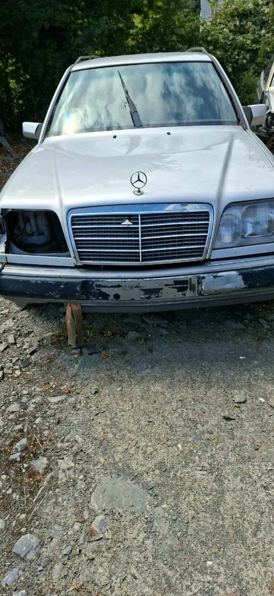 Vintage car parts - Image 1