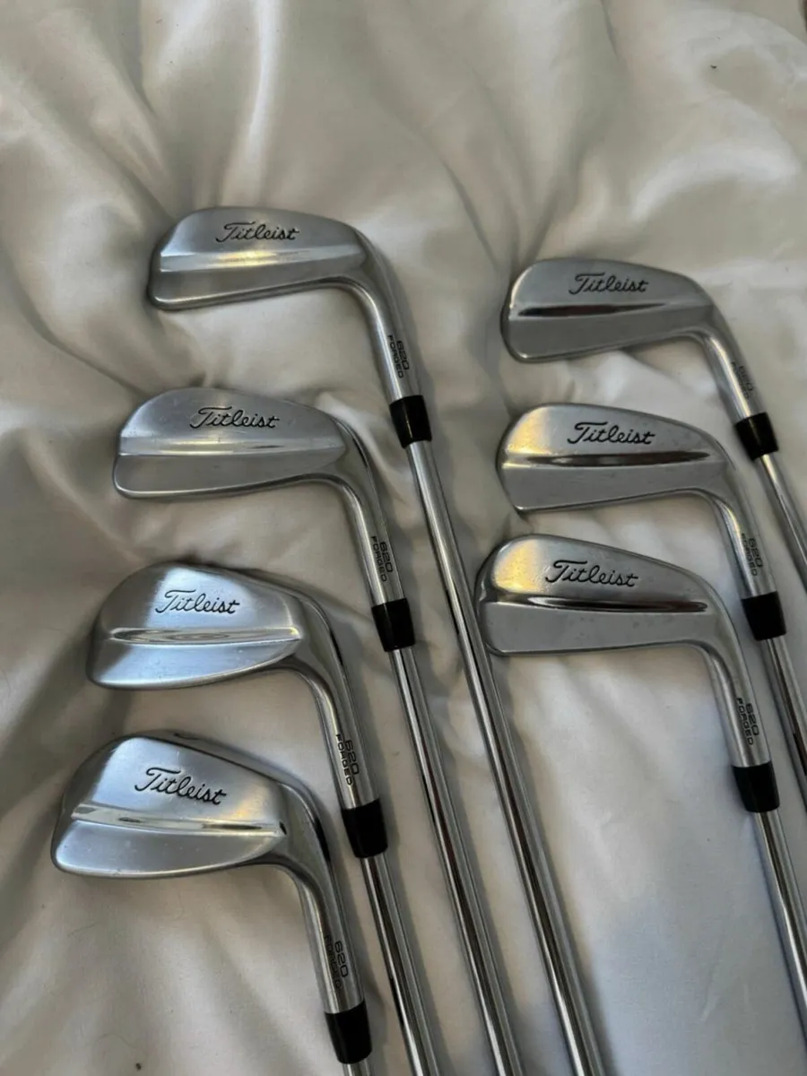 Titleist 620 MB Irons 4-PW Stiff Project x - Image 1