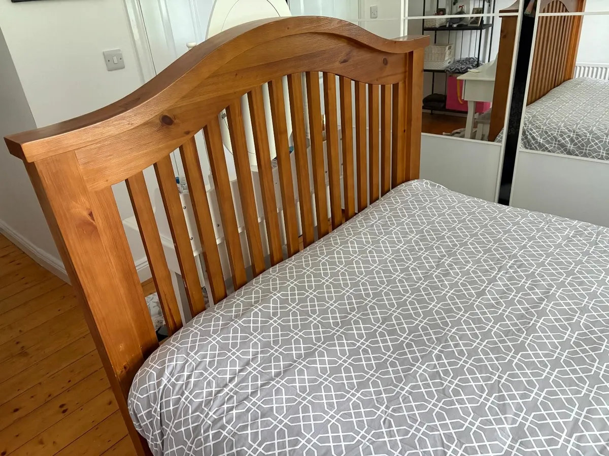 Teak double bed - Image 3