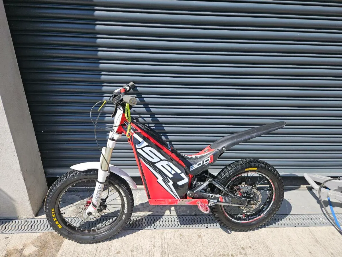 Oset 20r Trials Bike - Image 1