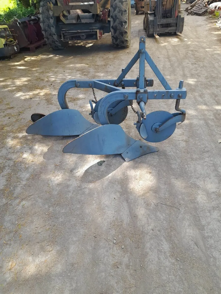 ferguson 2 furrow plough - Image 2