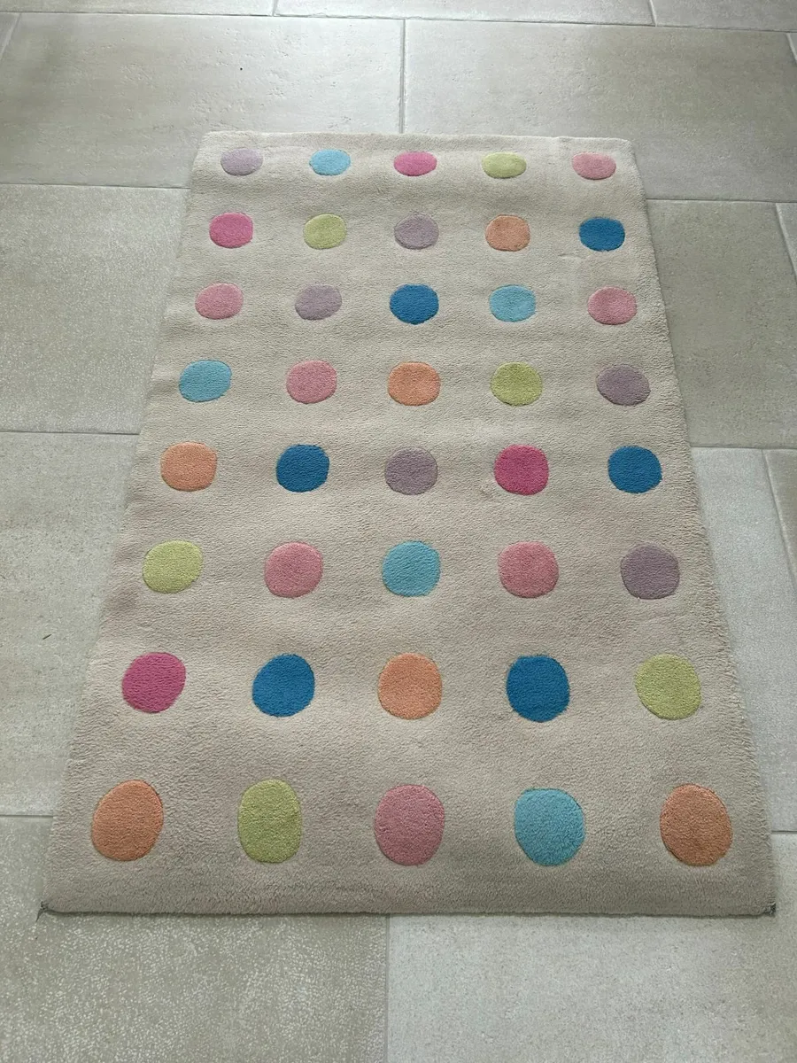 carpet - Image 1