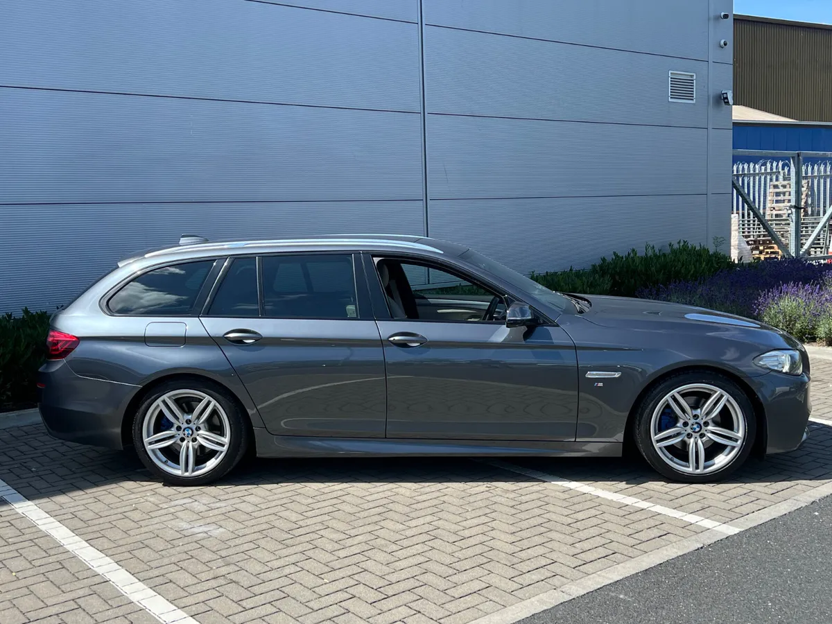 BMW 5-Series 2017 M-Sport Estate - Image 4