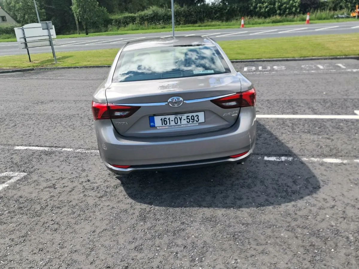 Toyota Avencis 1.6 diesel - Image 3