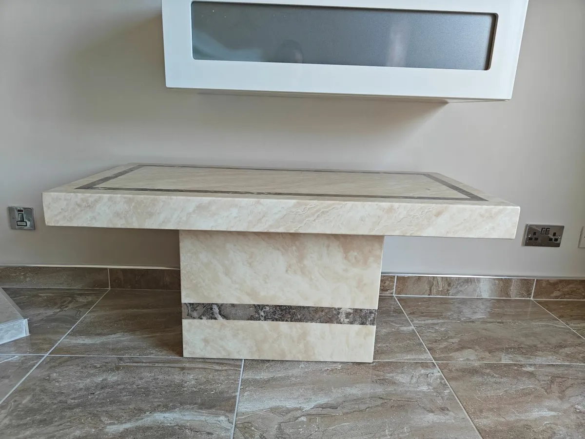Coffee table - Image 1