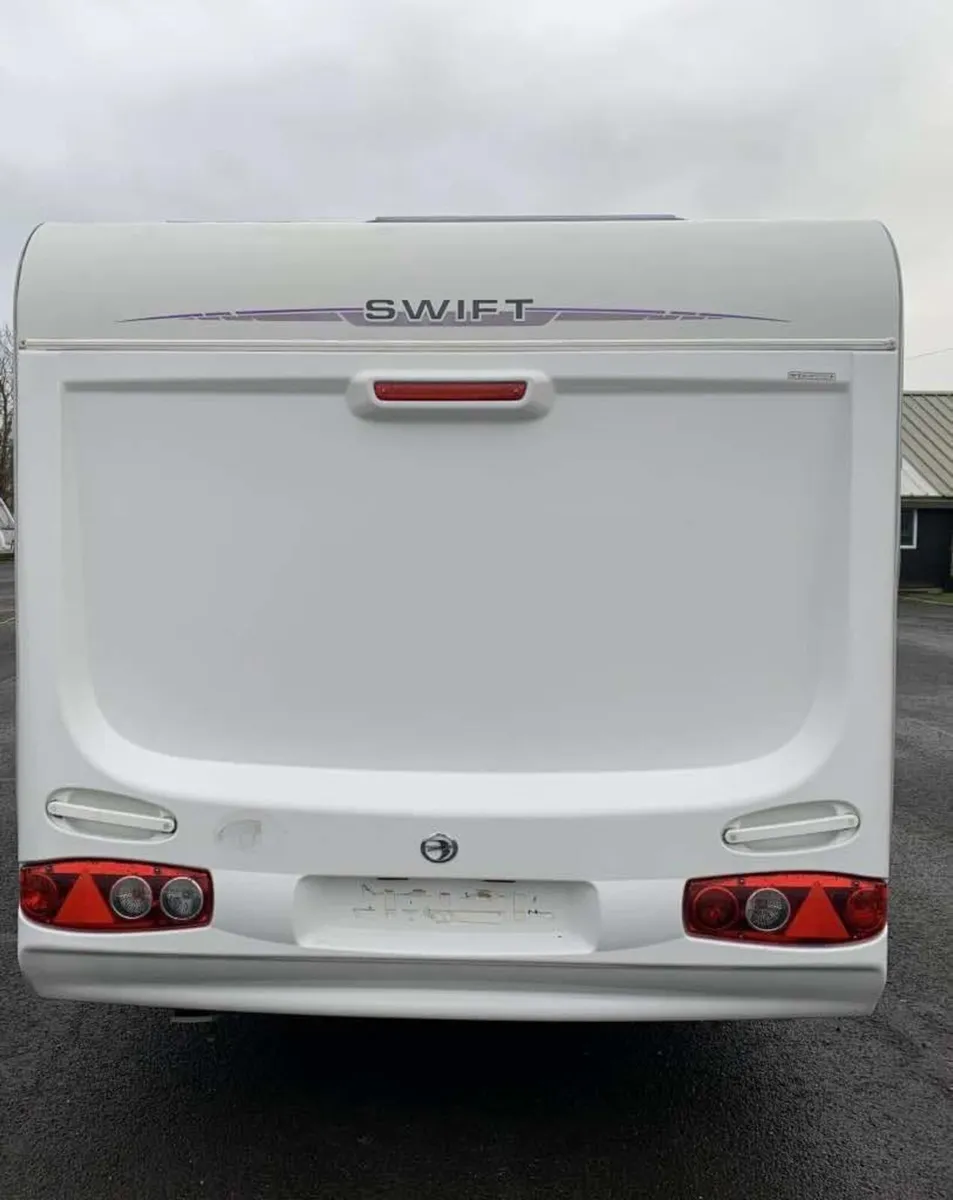 Caravan - Image 2